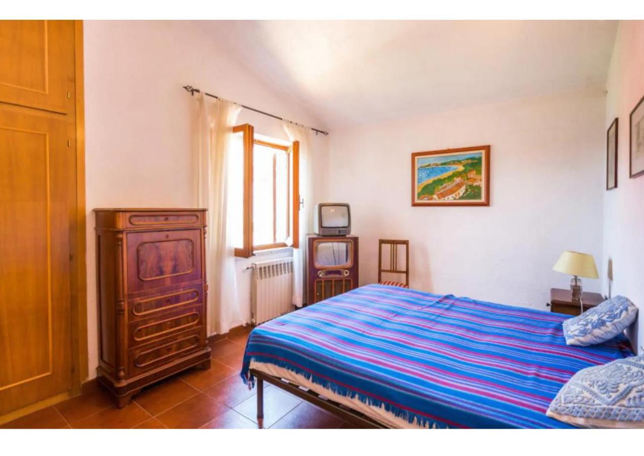 Casa Vacanze A Pochi Passi Dal Mare La Maddalena  Exterior foto